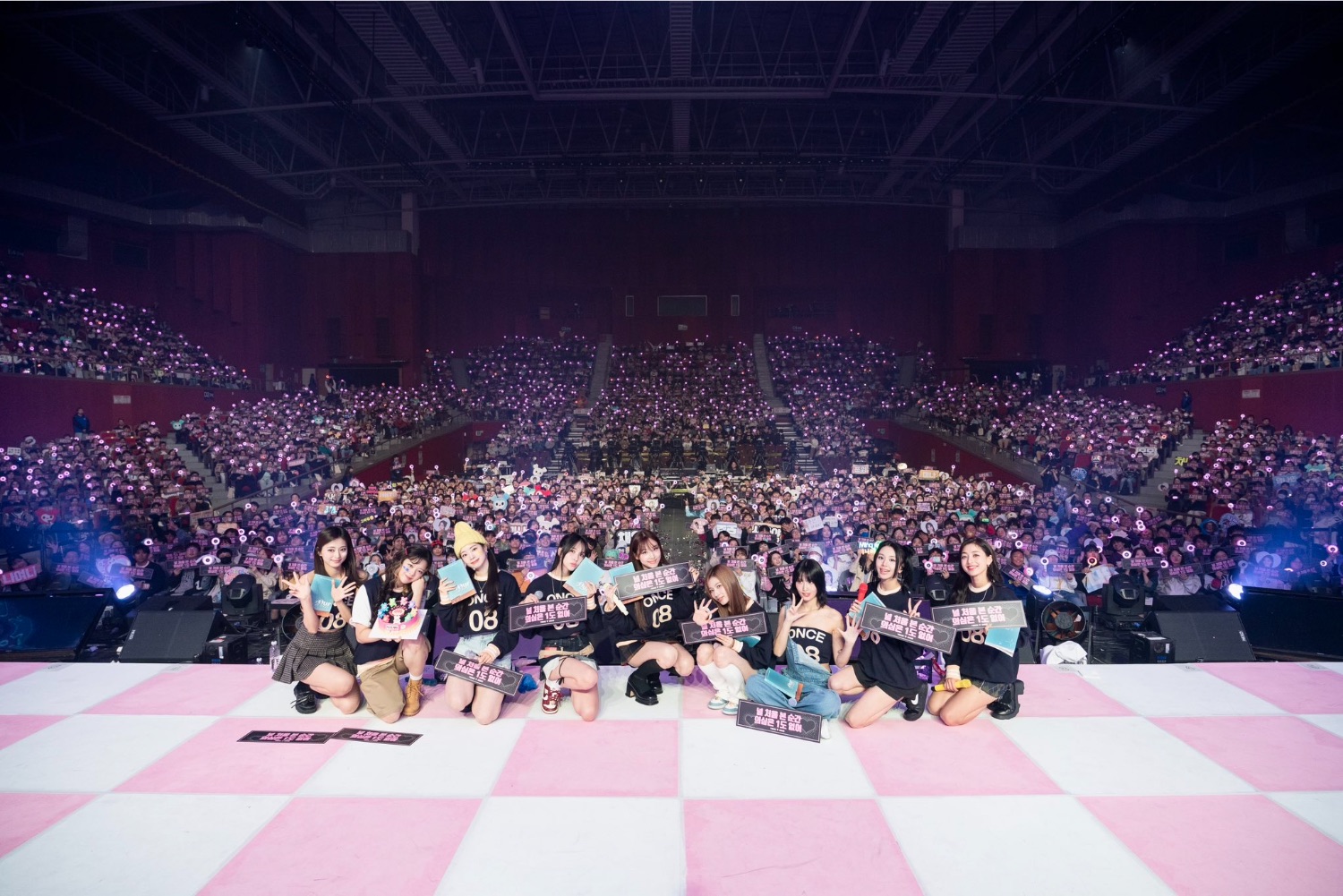 TWICE8周年ファンミーティング「Once Again」 - TimeTree