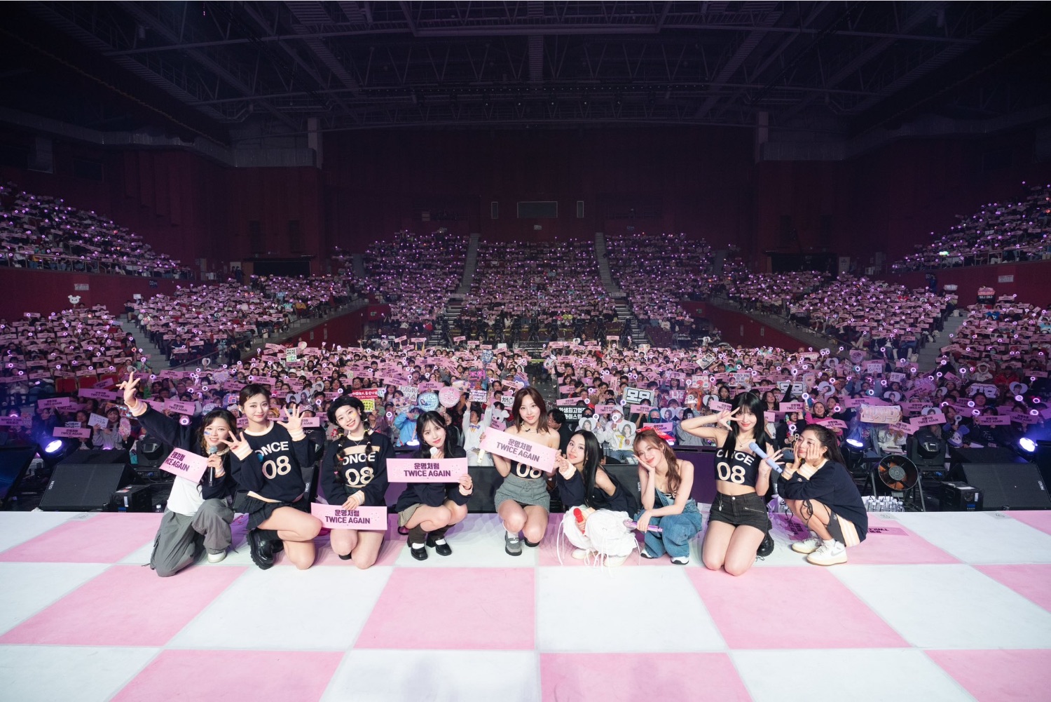 TWICE8周年ファンミーティング「Once Again」 - TimeTree